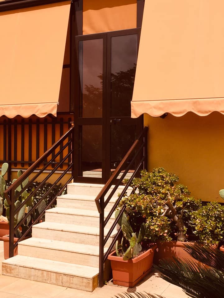 60302378_2279658975681232_5074443610422771712_n